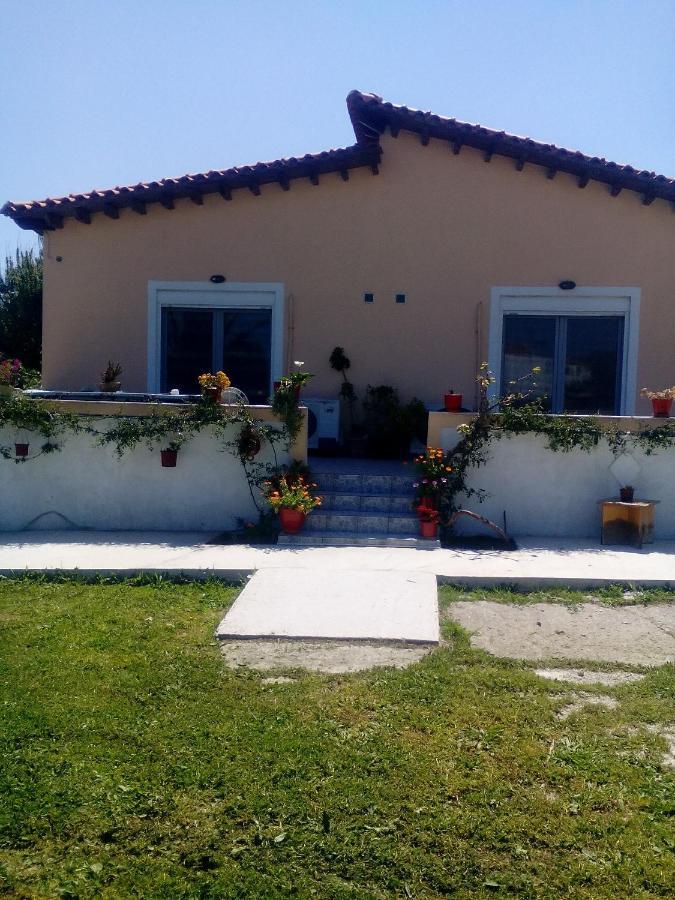 Studios Στουσ Πυργουσ Θερμησ Mytilene Exterior photo