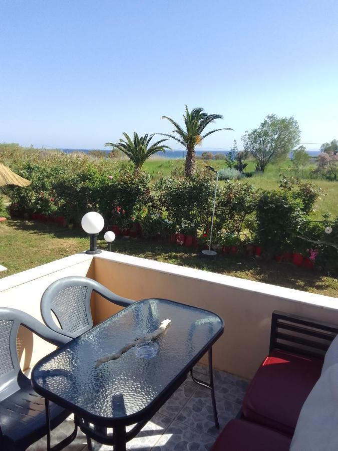 Studios Στουσ Πυργουσ Θερμησ Mytilene Exterior photo